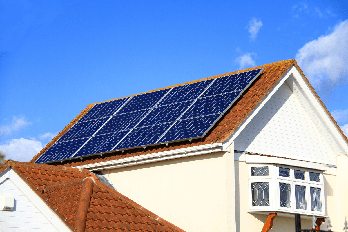 Panneaux solaires pour maison guide et installation